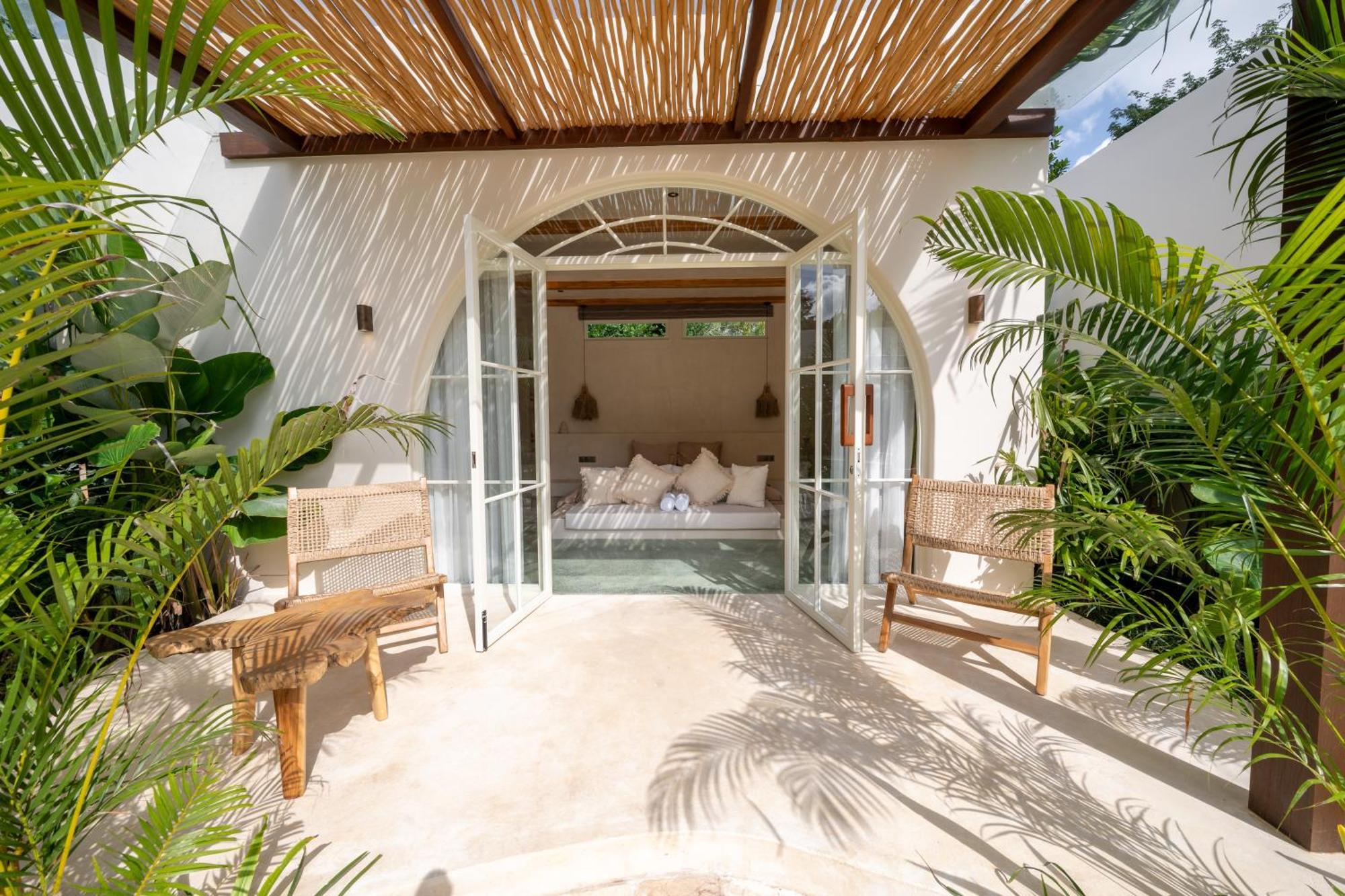 King Room with Pool View